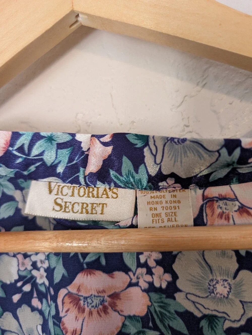 Vintage Victoria's Secret Gold Label Pink & Blue Floral Robe Dainty Whimsical